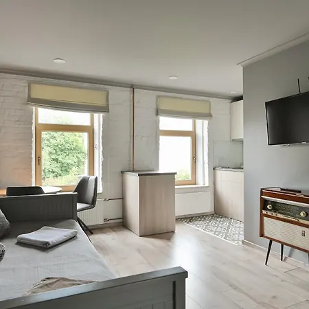 Quiet Loft With Free Parking ريغا