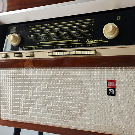 公寓 Quiet Loft With Free Parking