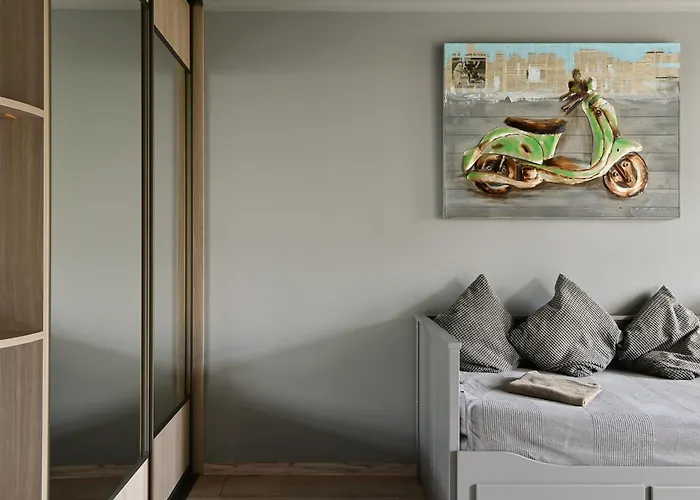 Quiet Loft With Free Parking Dzīvoklis