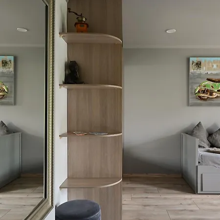 Apartamento Quiet Loft With Free Parking *